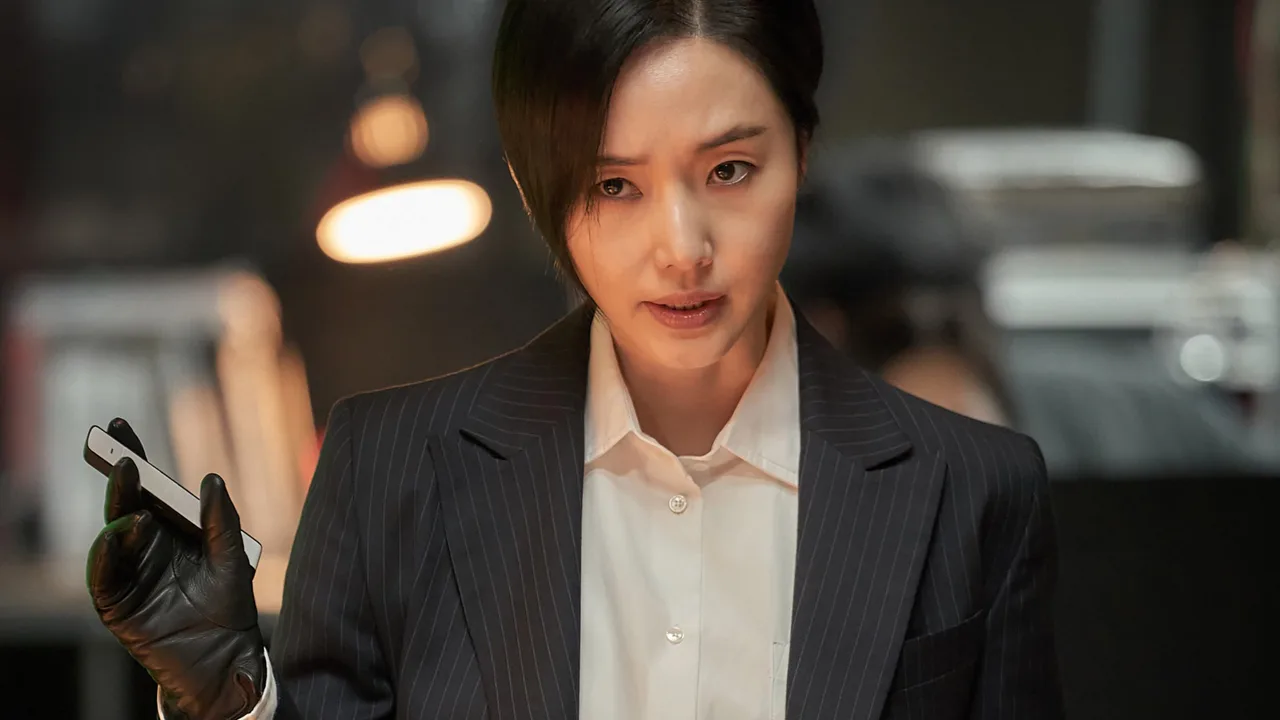 jun kyun trong phim parasyte