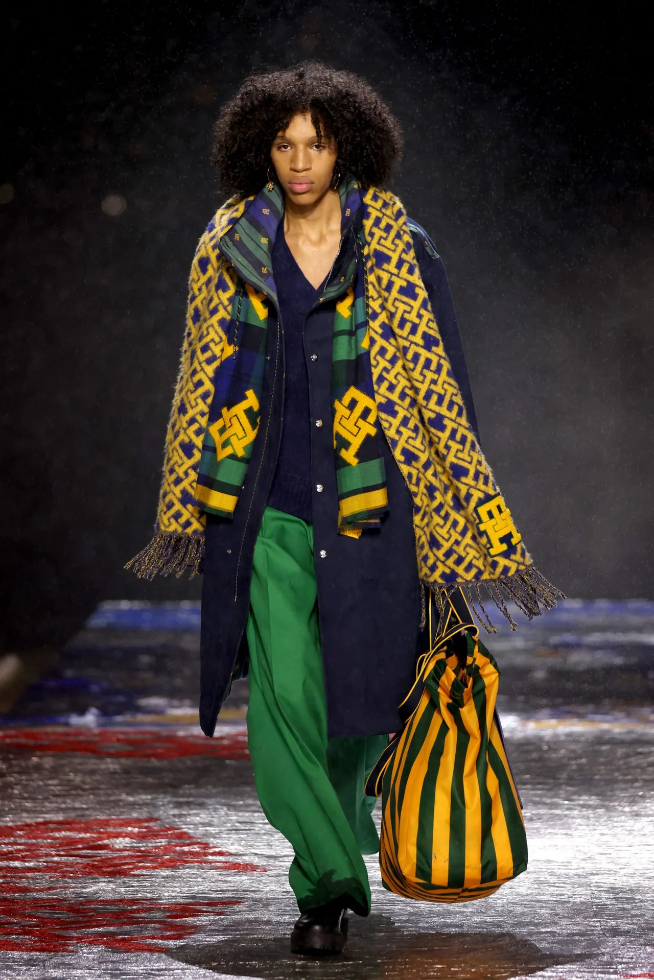 Tommy Hilfiger Thu Đông 2022 look 23