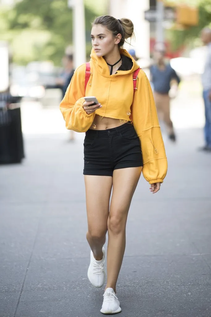Elle Style Calender - áo hoodie