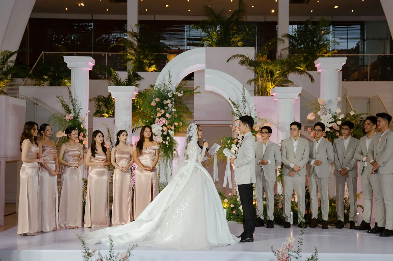 lễ tuyên thệ tại sự kiện tiệc cưới
