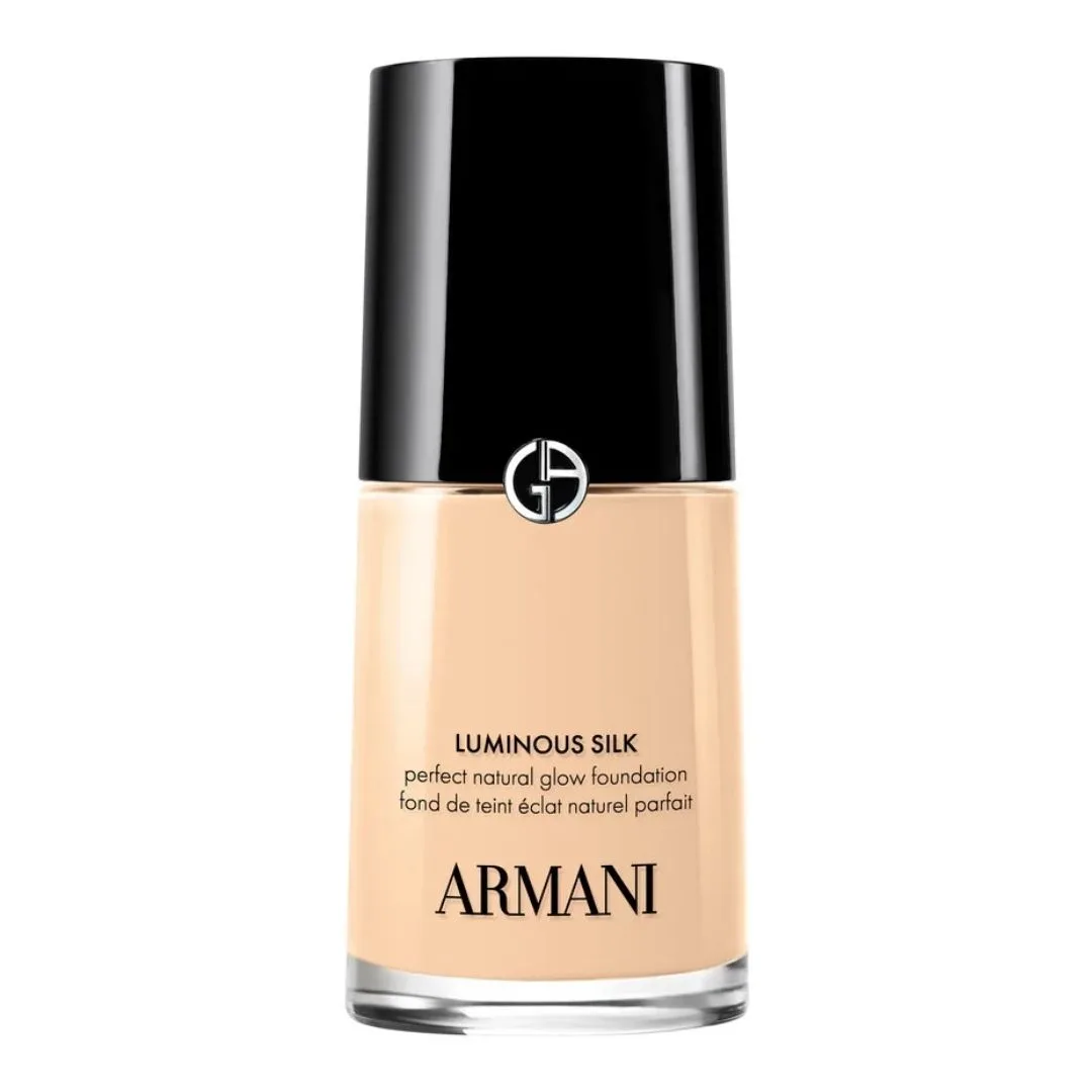 kem nền Luminous Silk Natural Glow Blurring Foundation
