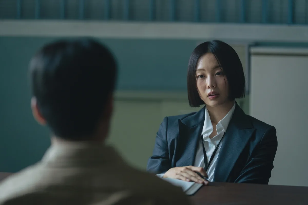Geum Sae Rok trong vai công tố viên Cha Yi Yeon, phim Hoa Máu 3