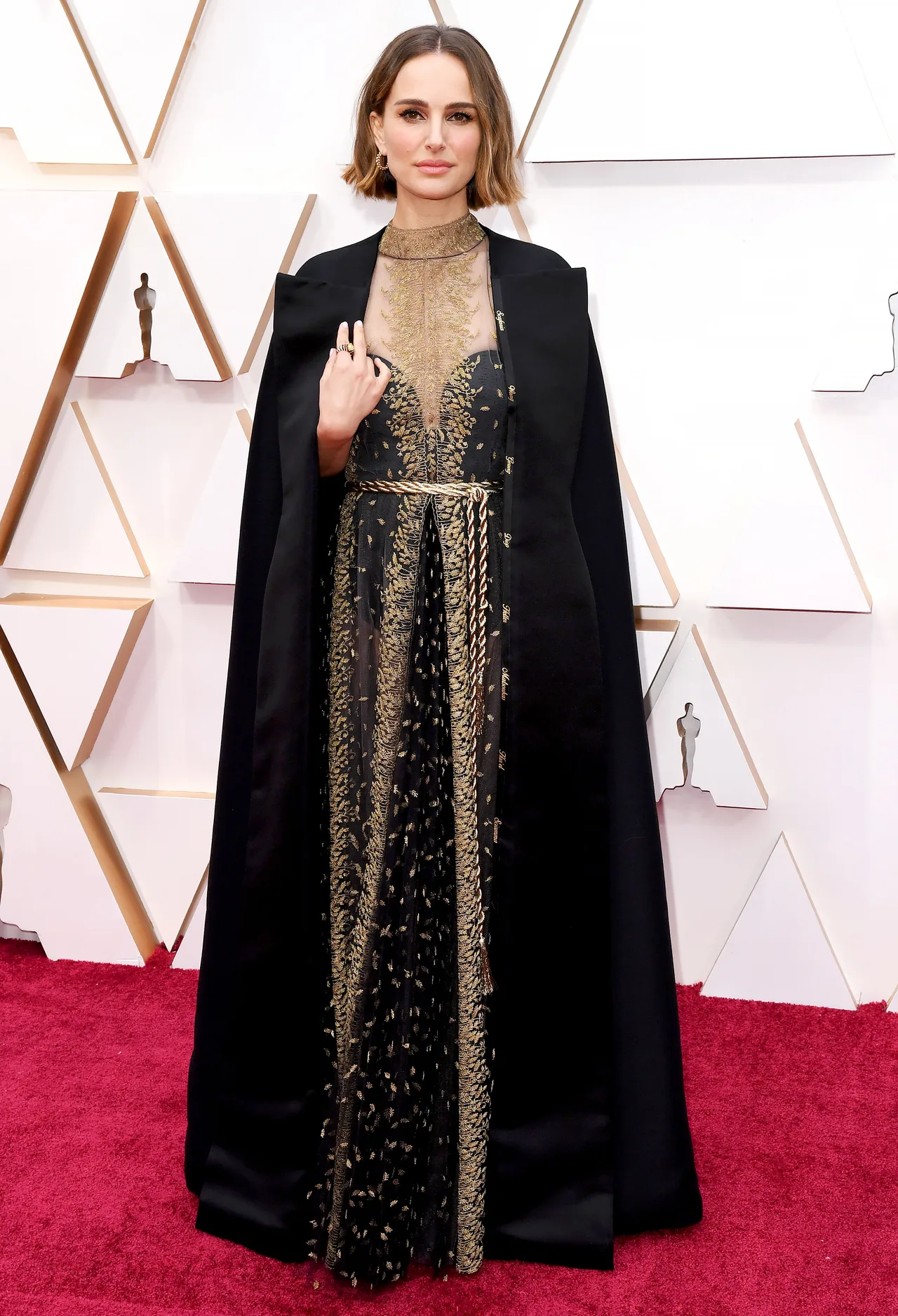thảm đỏ oscar 2020 Natalie Portman đầm đen Dior Haute Couture trang sức Cartier