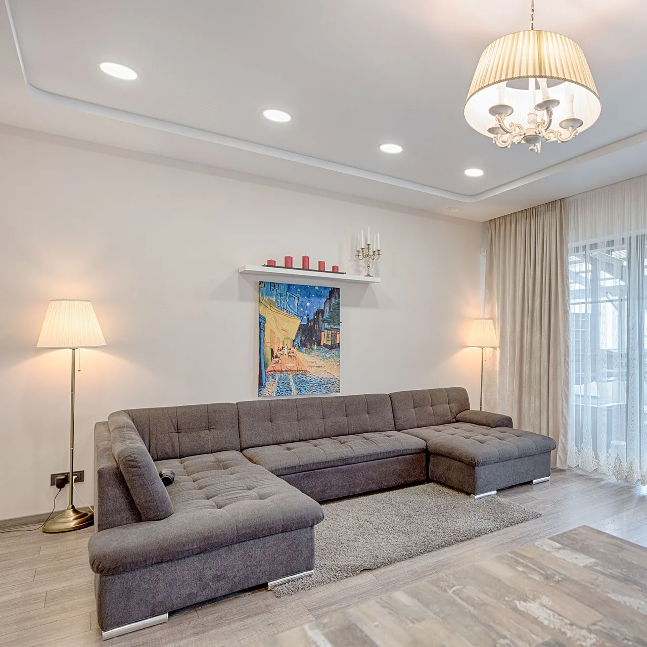 Xếp sofa hình chữ U trong phòng khách
