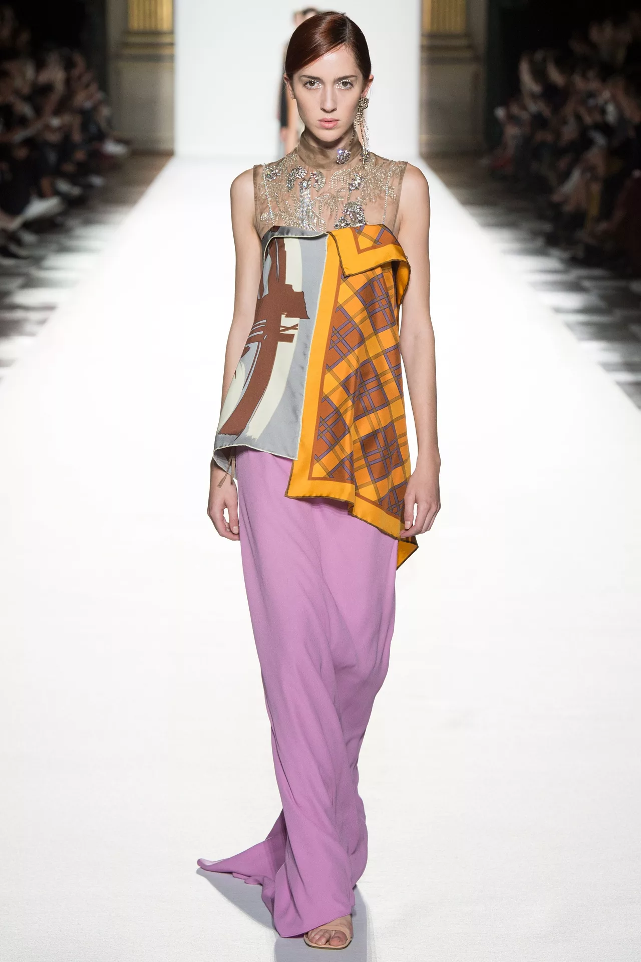 Paris Fashion Week: Muôn màu tích cực trong bst Xuân 2018 của Dries Van Noten
