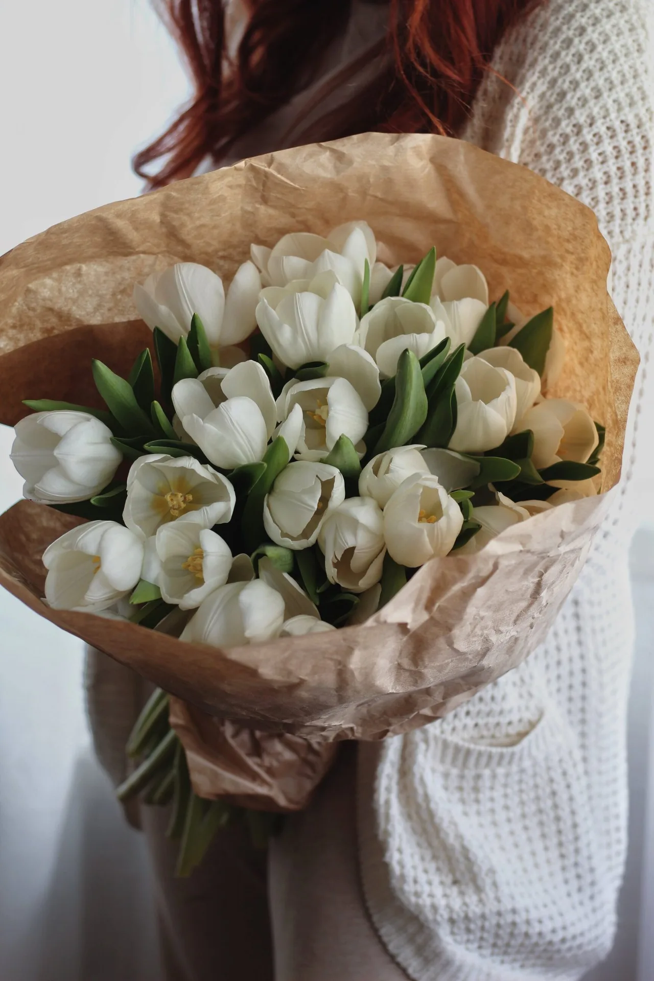 bó tulip trắng