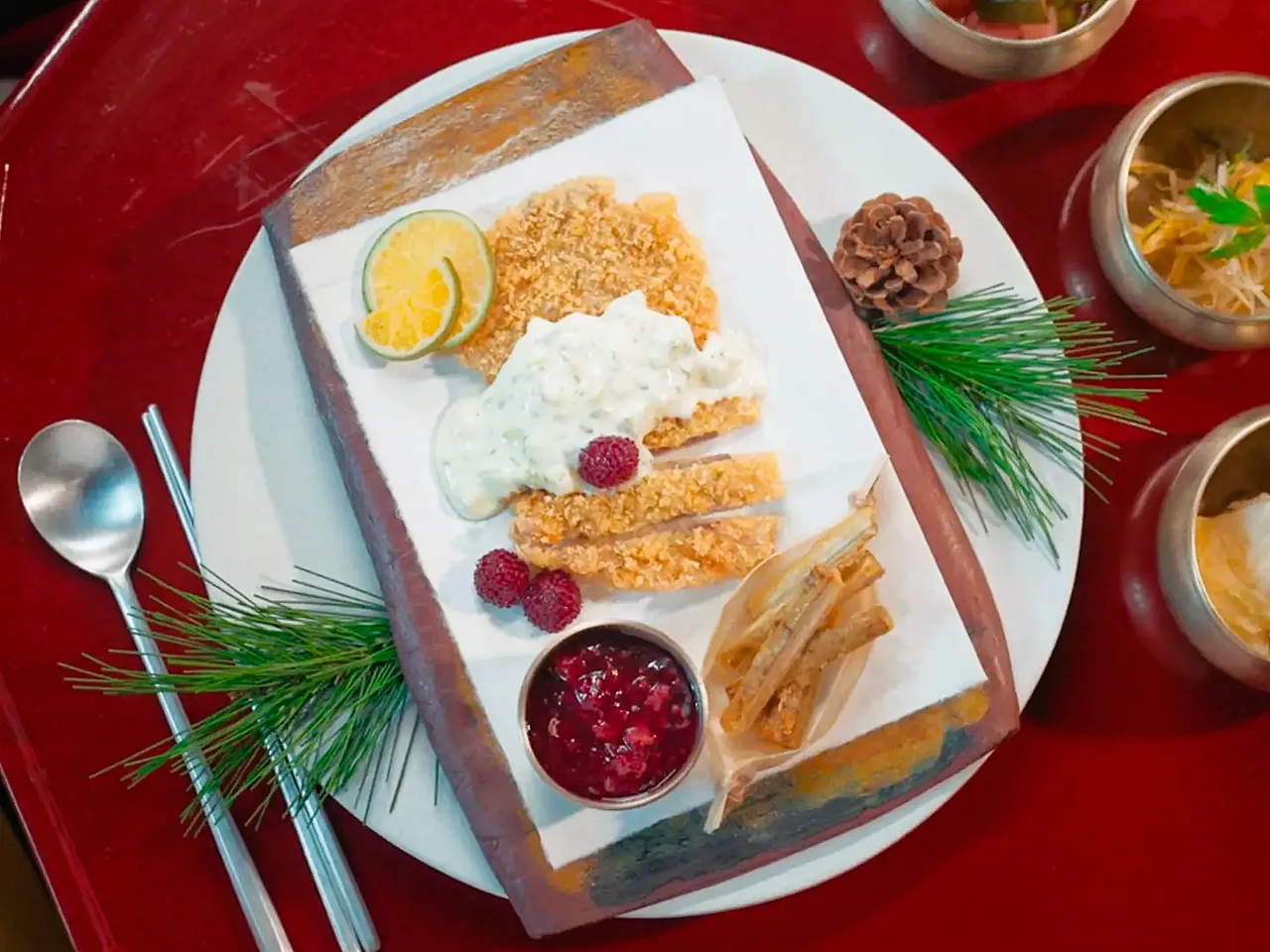 Món Schnitzel phong cách Joseon trong phim ngự trù của bạo chúa