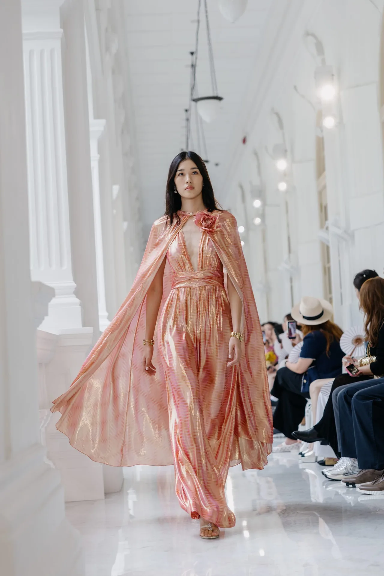 BST Chanel Cruise 2025/26 váy lụa