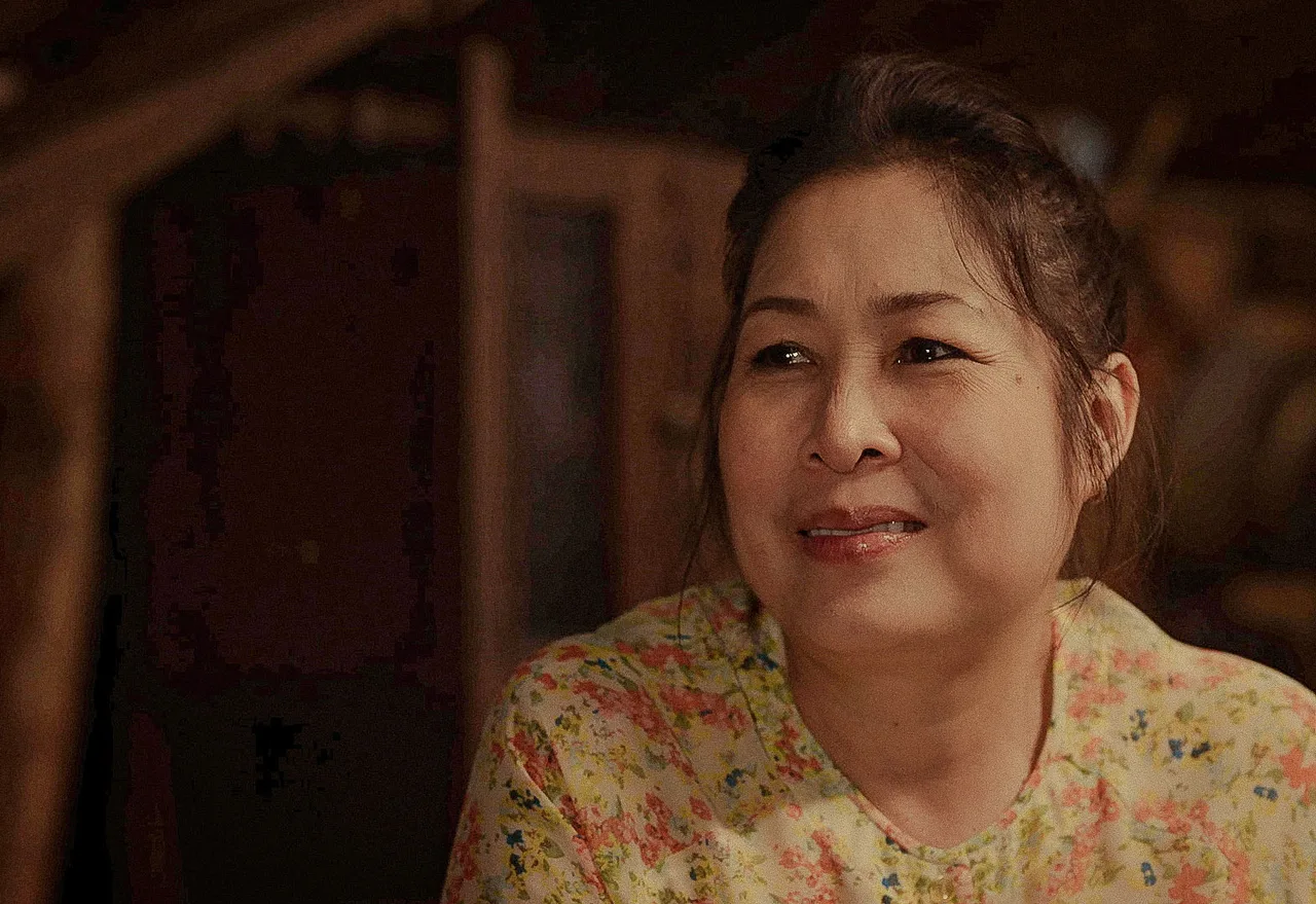 nsnd hồng vân trong hai muối