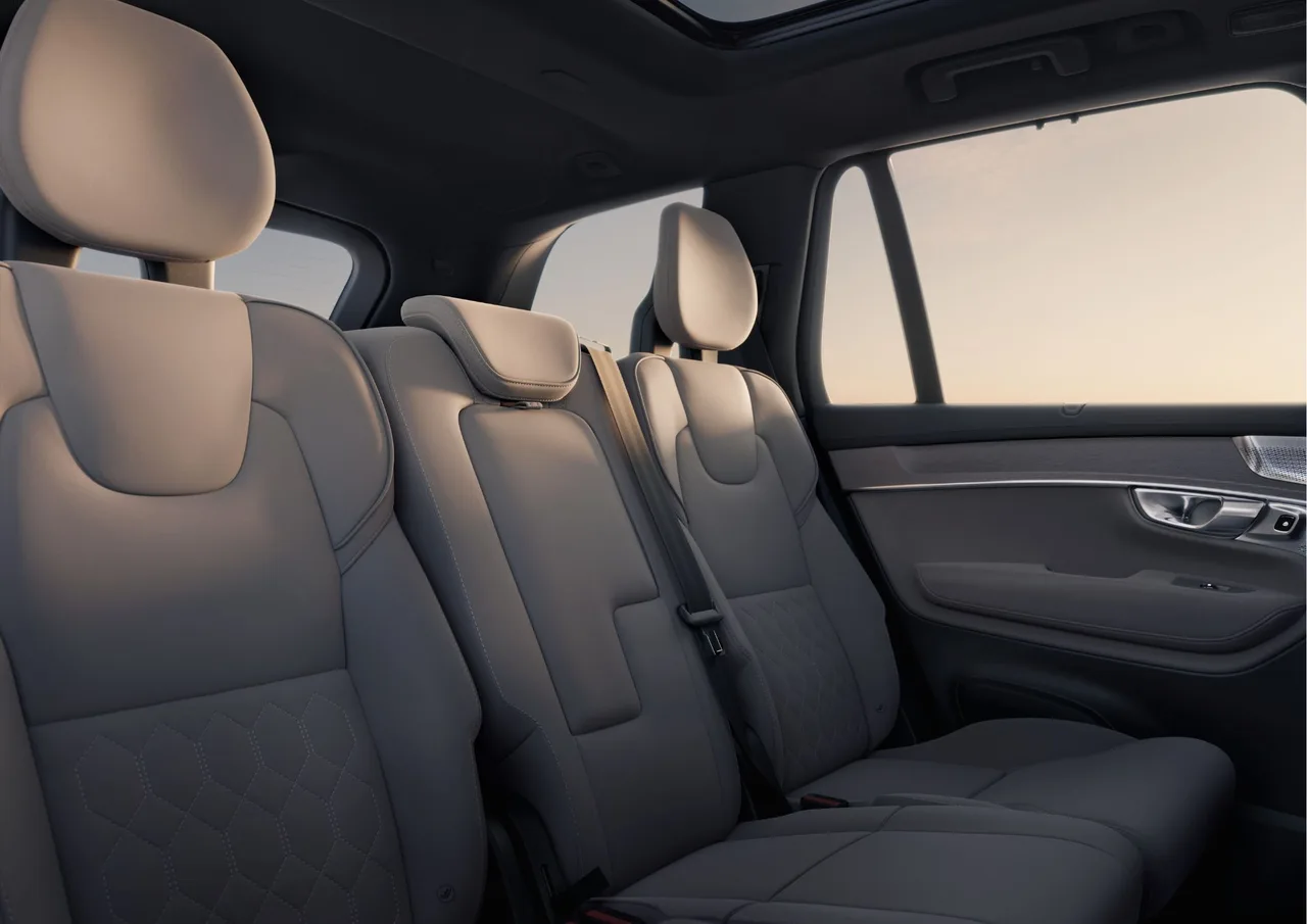 Nốt Lặng Kiêu Hãnh Giữa Phố Thị: Bản Lĩnh Mới Từ Biểu Tượng Volvo XC90