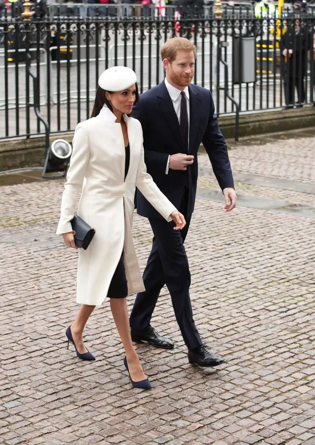 khoảnh khắc thời trang Meghan Markle 04 khoảnh khắc thời trang Meghan Markle 04
