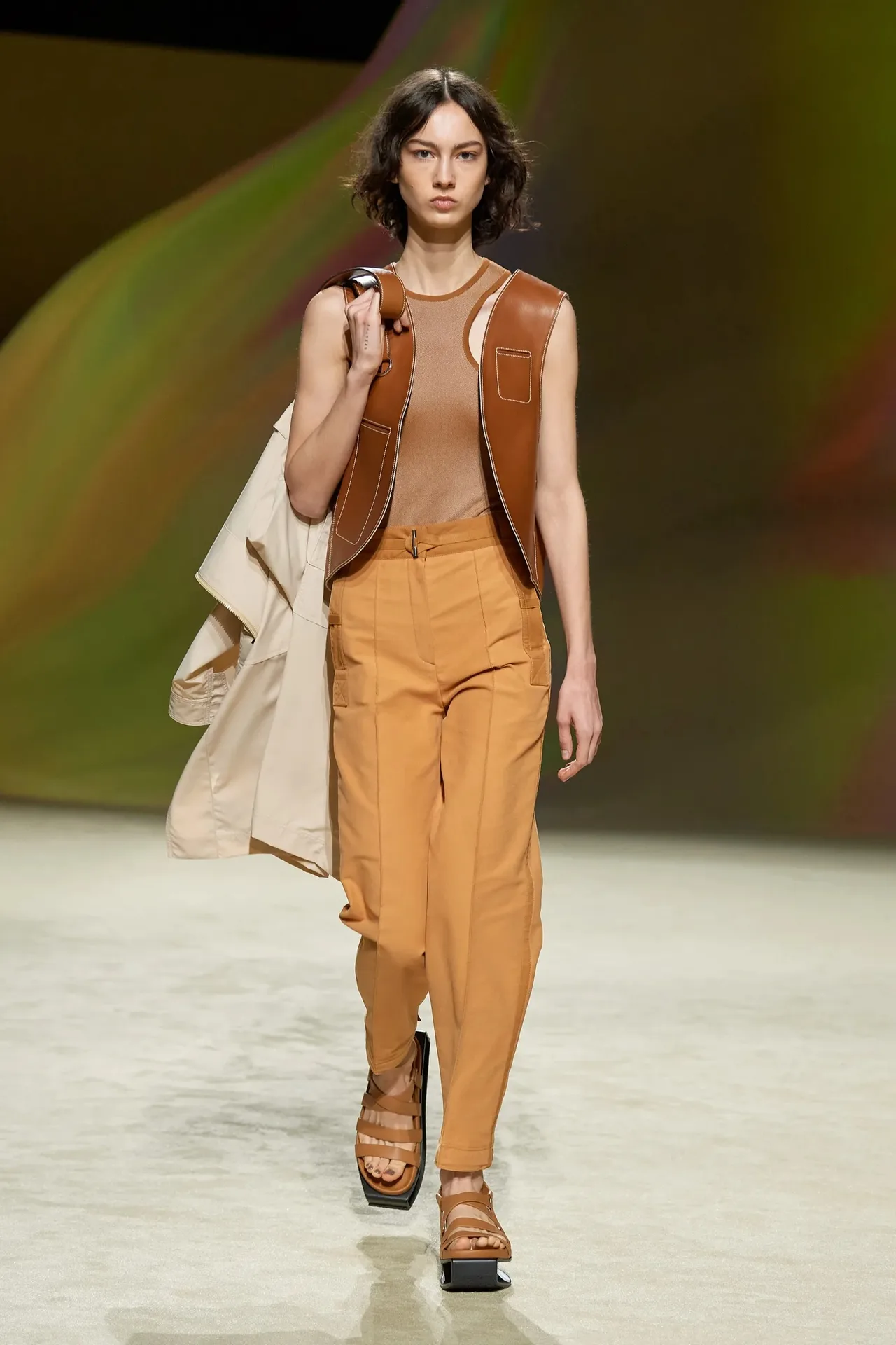 Hermès Xuân Hè 2023 look 3