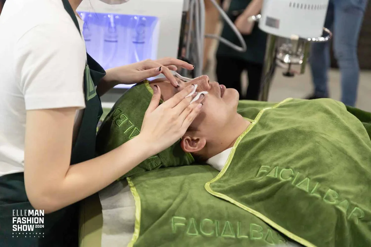 Các người mẫu tại ELLEMAN Fashin Show