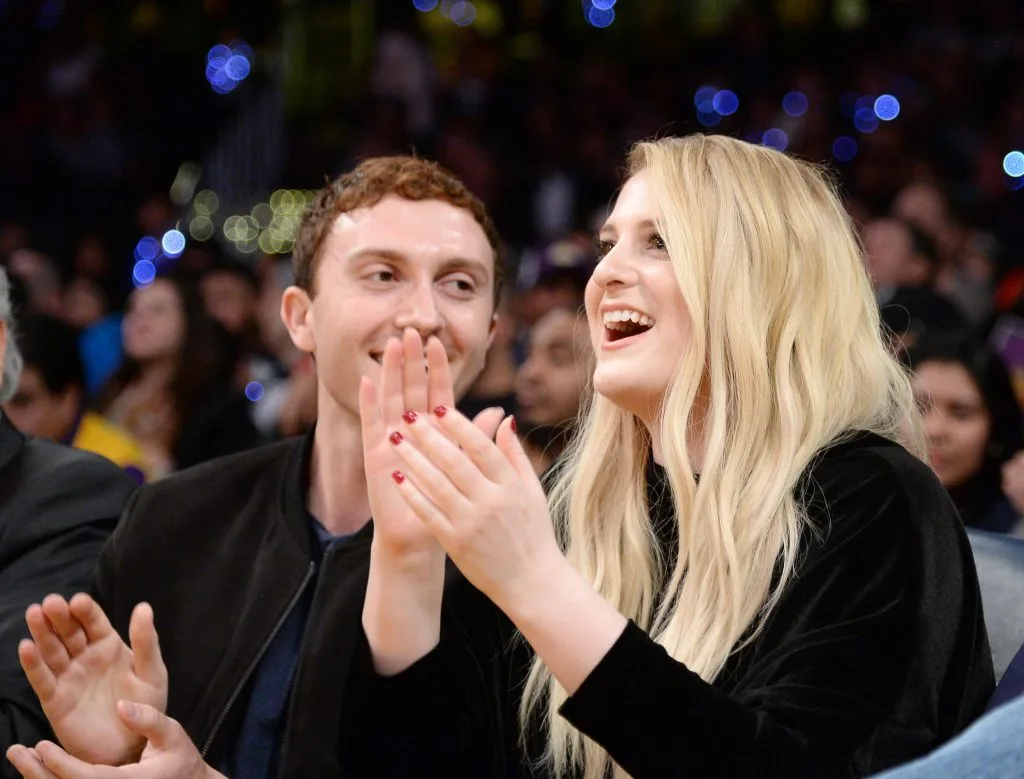 Meghan Trainor được bạn trai cầu hôn Meghan Trainor được bạn trai cầu hôn