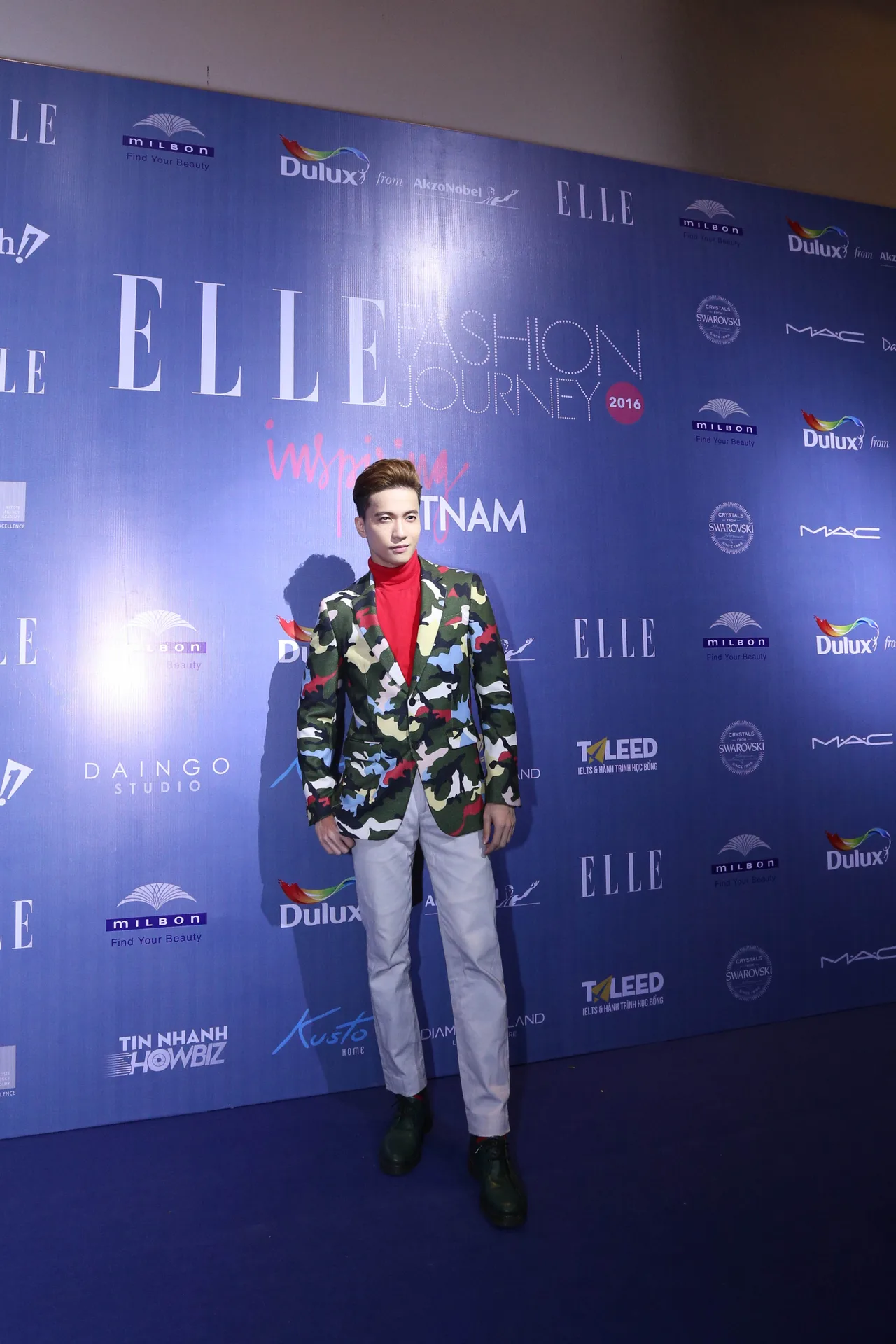 Trang phục của sao trên thảm đỏ ELLE Fashion Journey 2016 - ELLE Vn
