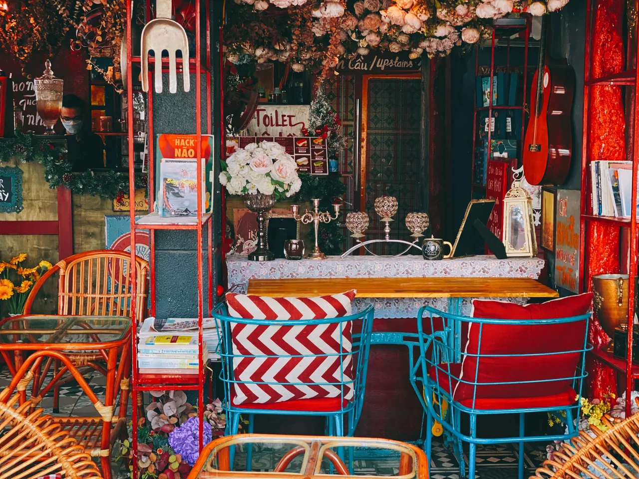 quán cà phê trang trí giáng sinh đẹp