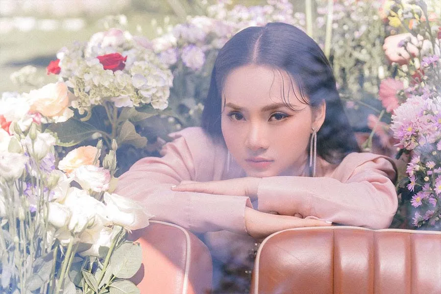 ngô lan hương xuất hiện trong bài hát mới