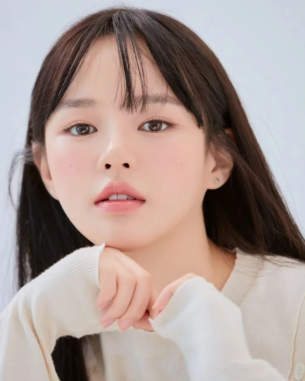 Trang điểm nhẹ nhàng tự nhiên. Trang điểm nhẹ nhàng tự nhiên.