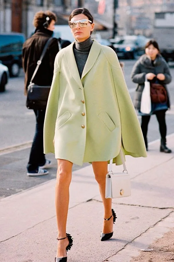 ELLE Style Calendar: Áo cổ lọ 87