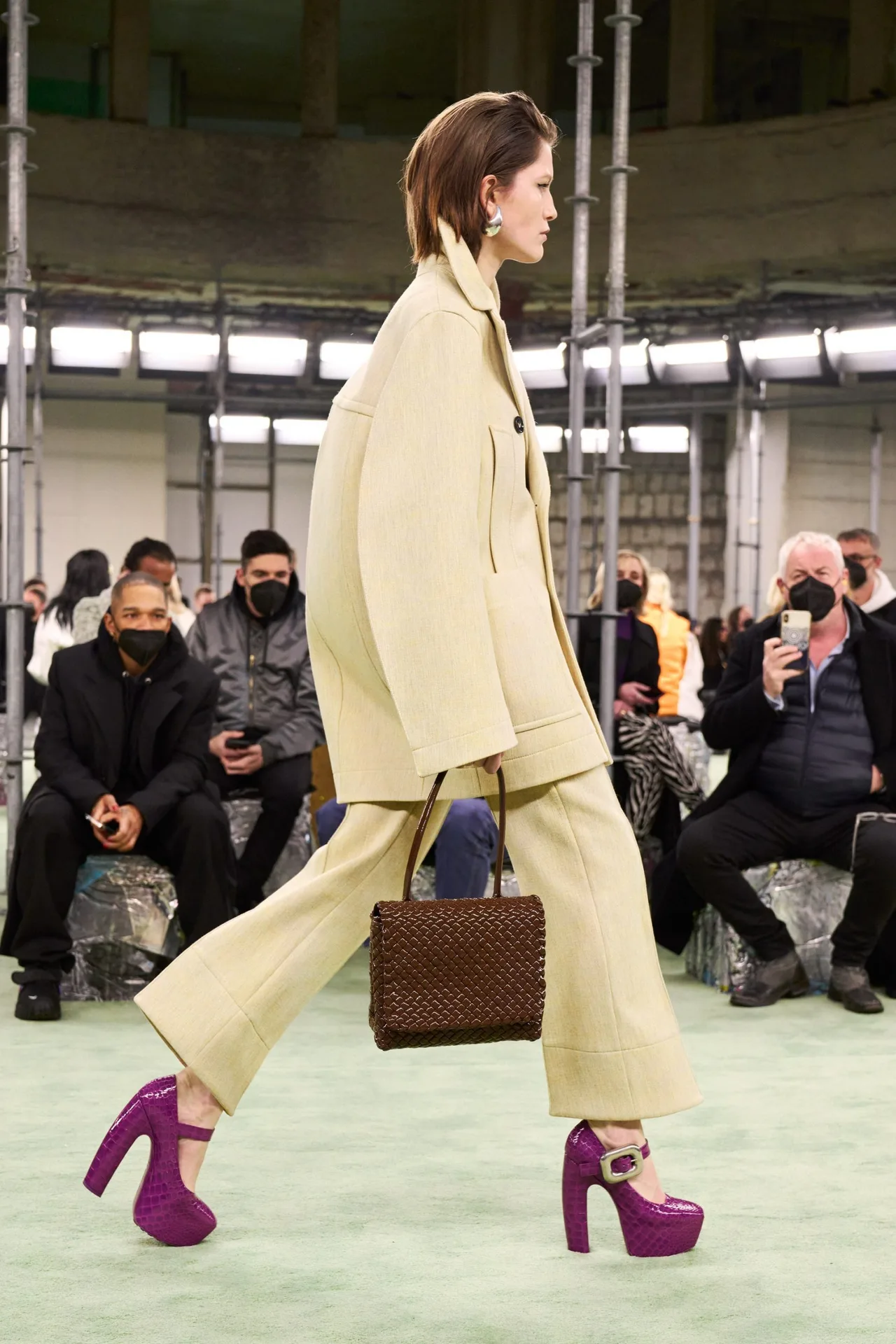 bottega veneta thu đông 2022 look 13