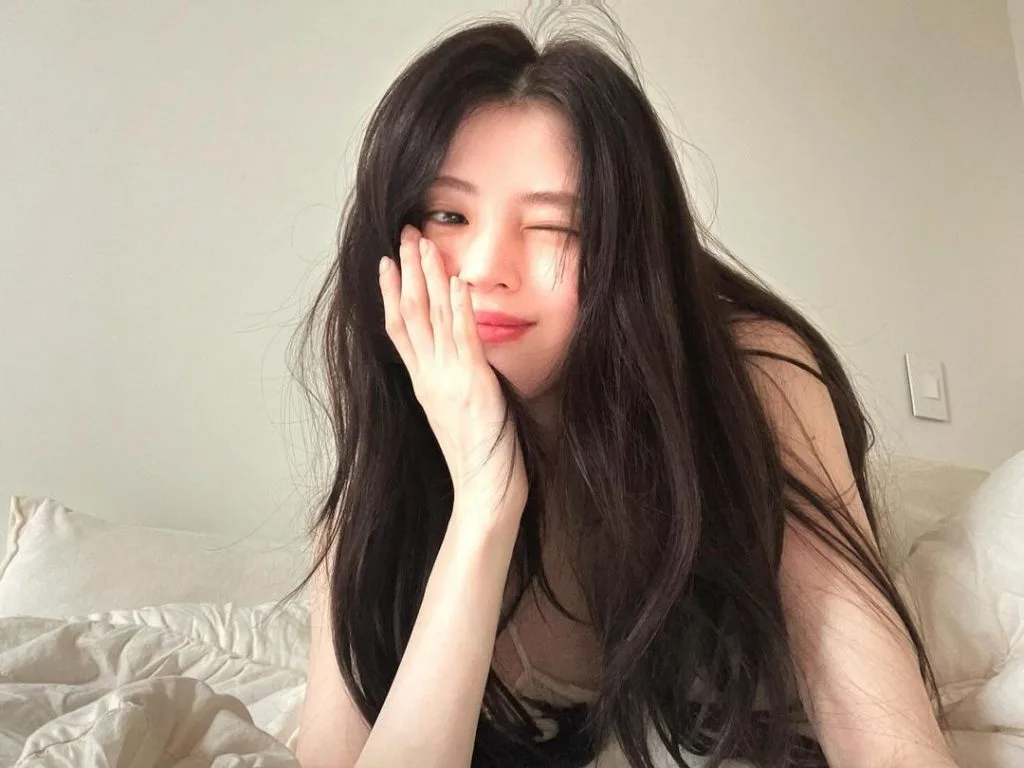 Han So Hee và những bí quyết kiến tạo nên vẻ đẹp vạn người mê han so hee chiếm trọn trái tim khán giả từ diễn xuất đến ngoại hình