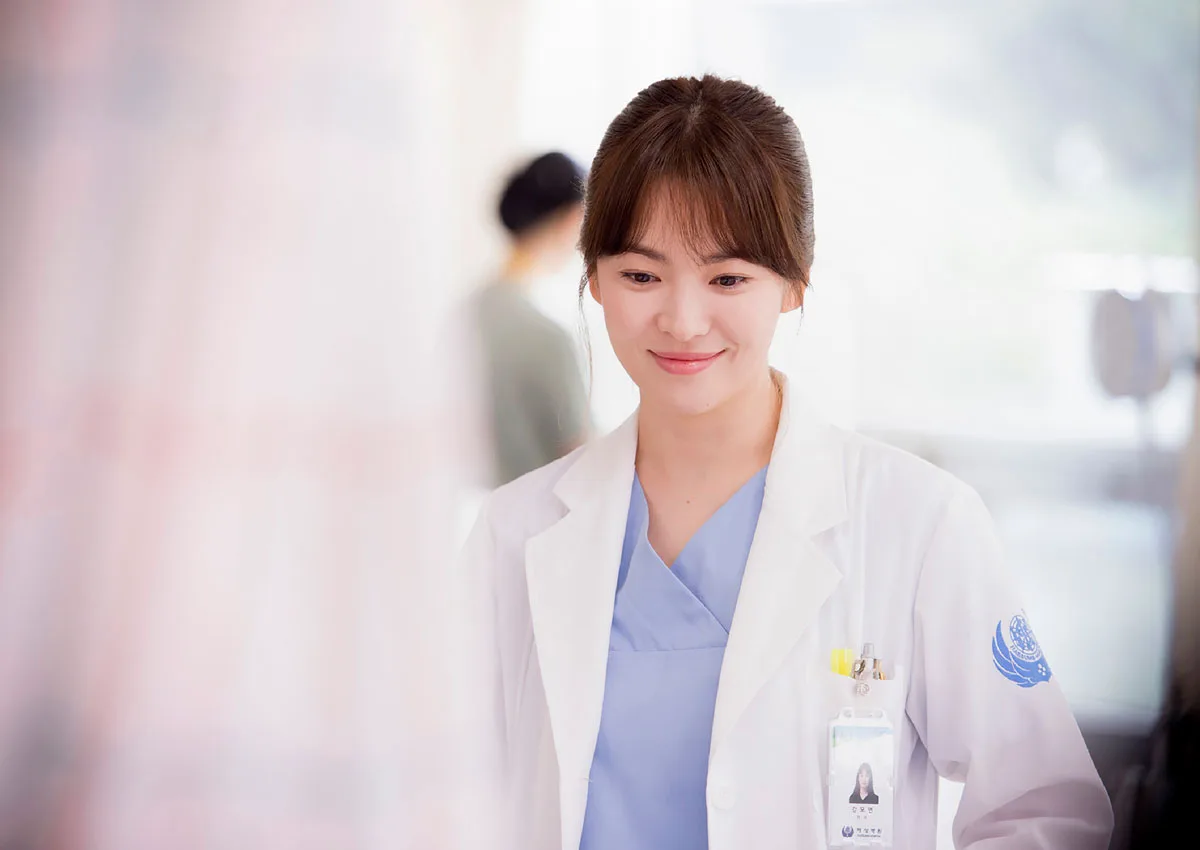thời trang trong phim hậu duệ mặt trời 43