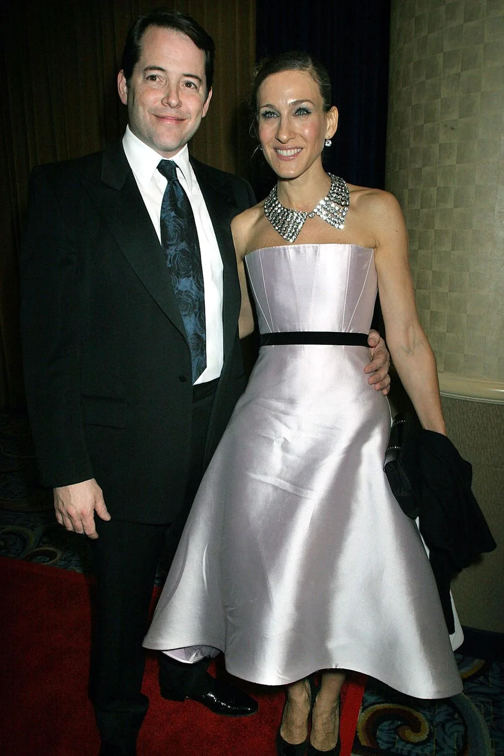 Sarah Jessica Parker cùng chồng mình, Matthew, tại buổi ra mắt một vở nhạc kịch Broadway vào tháng 10/2005.