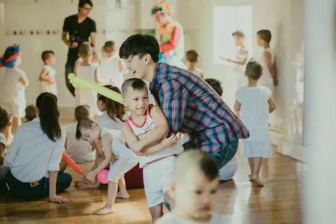 Hoàng Oanh mãn nguyện cùng "Hành trình hạnh phúc" ELLE VN