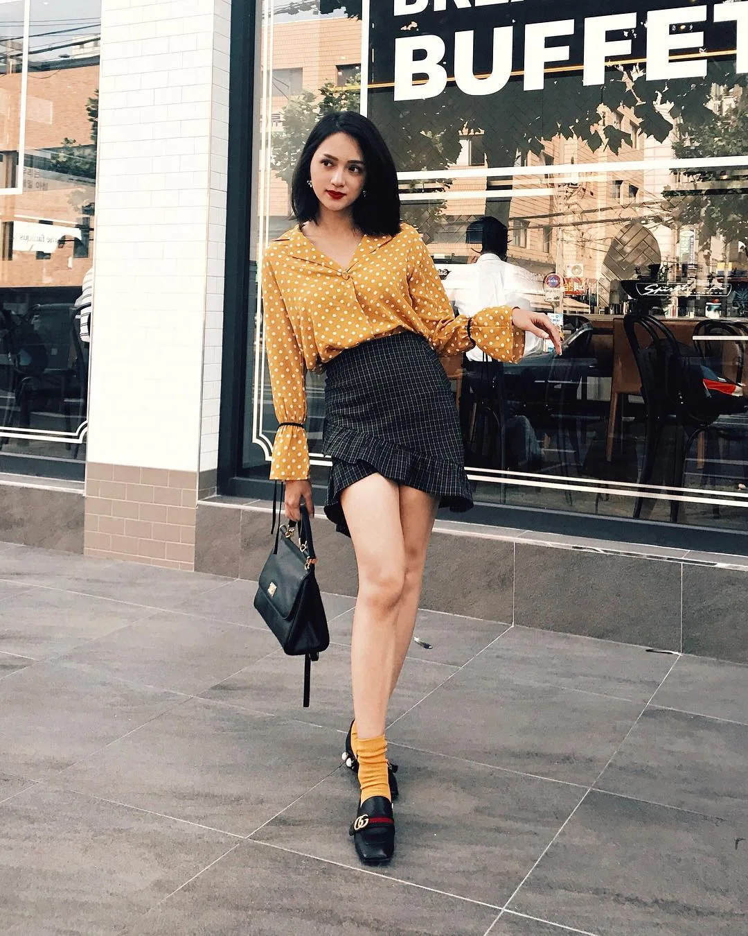Xu hướng giày hở gót 4 Xu hướng giày hở gót 4