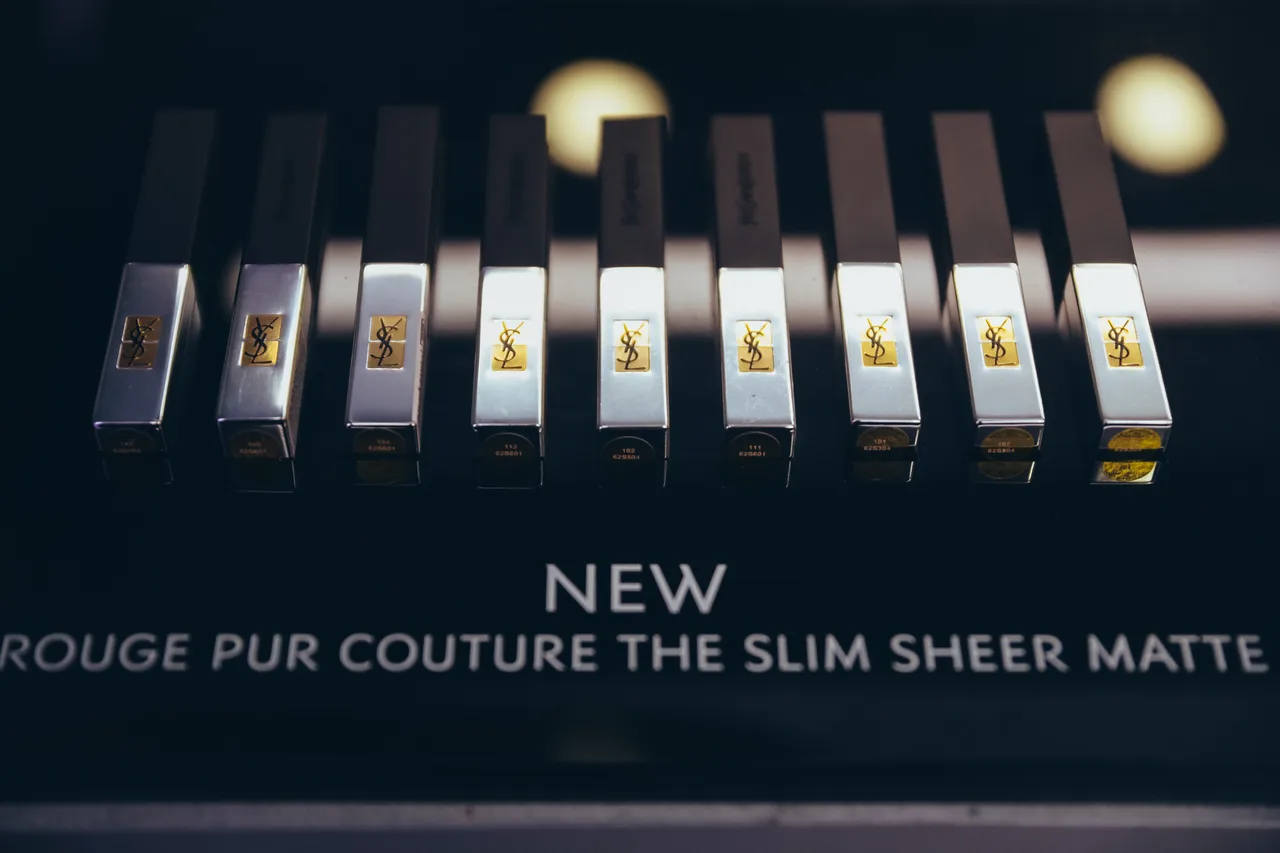 ysl beauty rouge pur couture the slim sheer matte