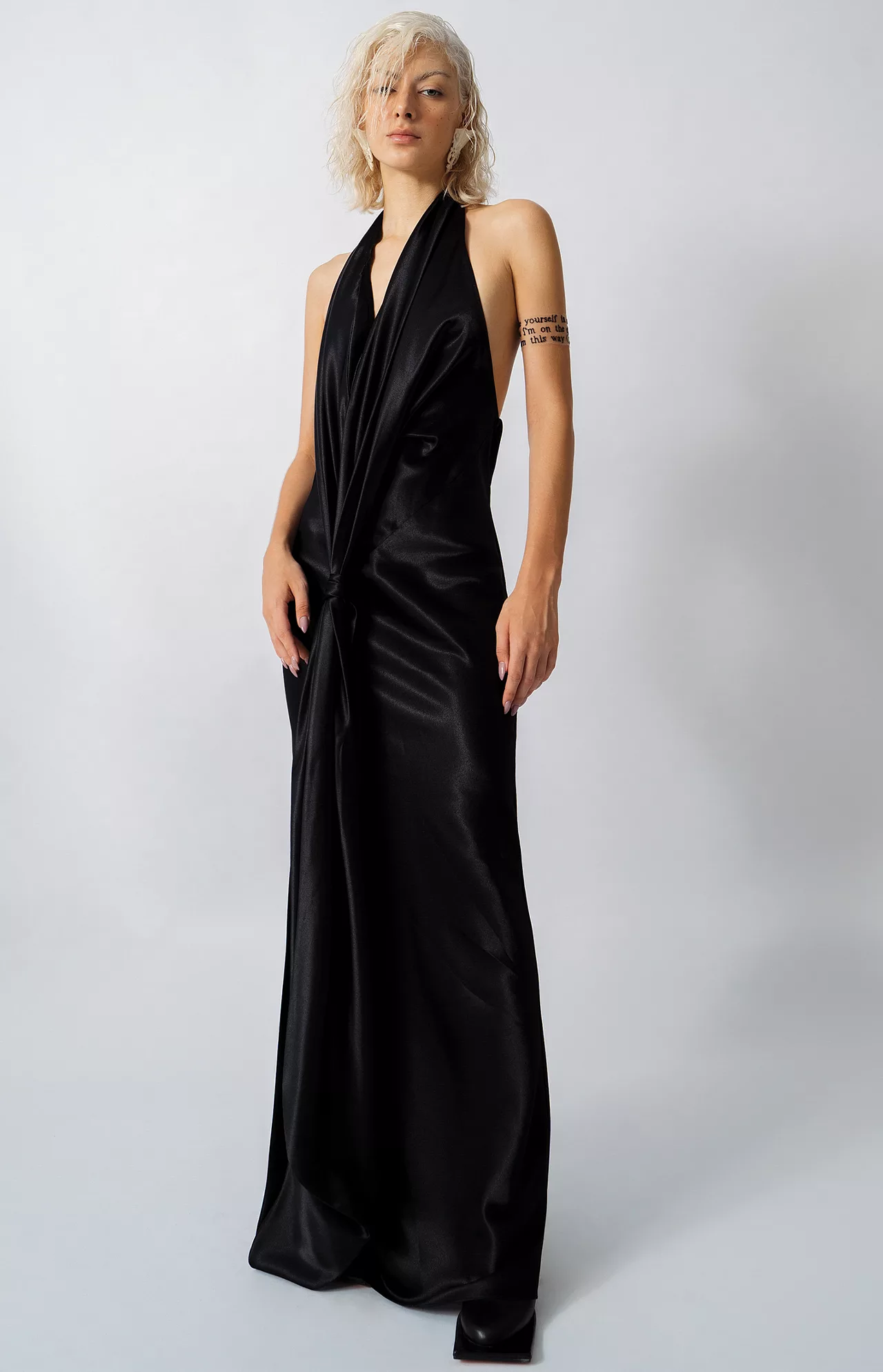 Little black dress của thương hiệu DATT