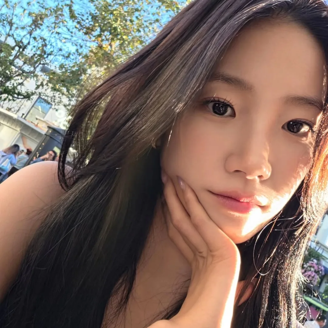 Kazuha rạng rỡ vào buổi sáng
