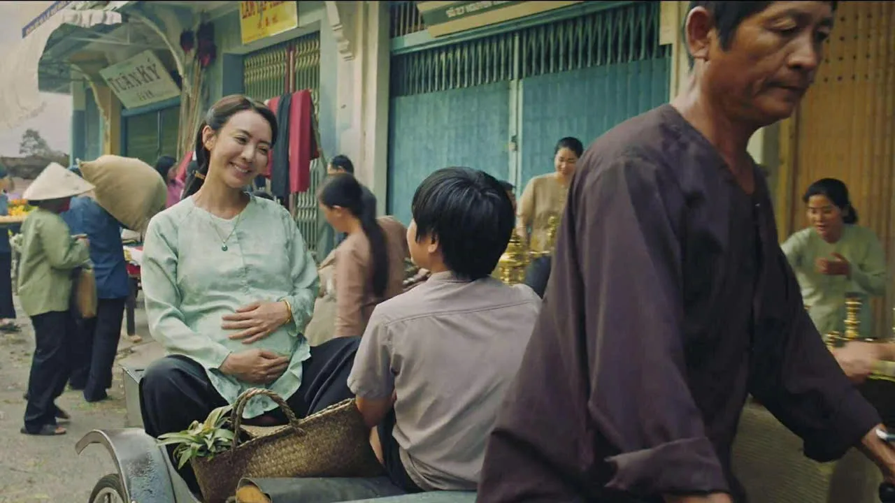 Diễn viên kiêm đạo diễn Thu Trang trong phim "Ai thương ai mến".