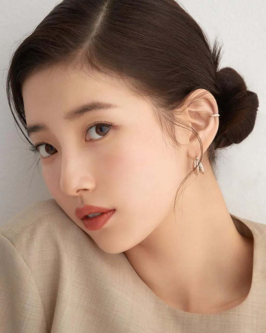 Suzy - mỹ nhân Hàn Quốc sở hữu đôi mắt mí lót độc đáo. Suzy - mỹ nhân Hàn Quốc sở hữu đôi mắt mí lót độc đáo.