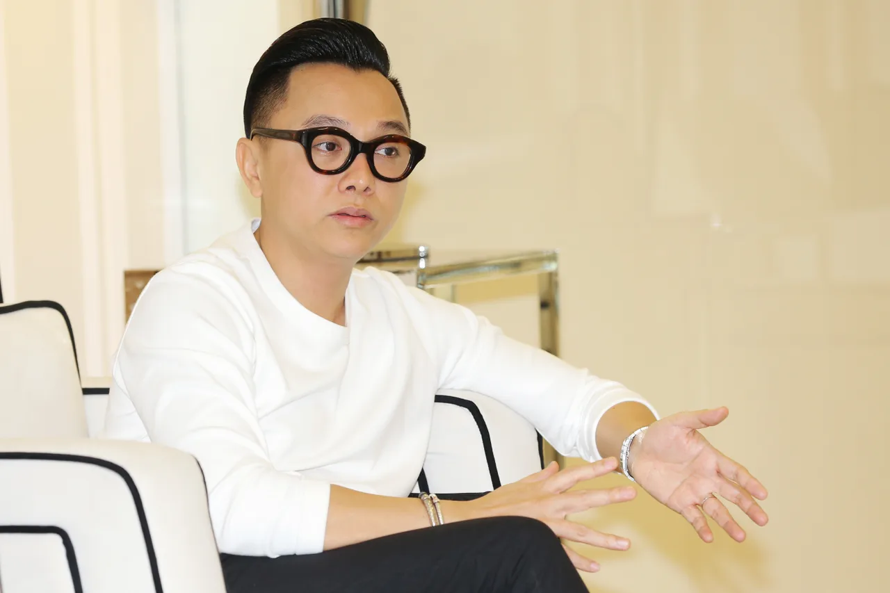 Nhà thiết kế Nguyễn Công Trí đối thoại cùng Top 3 cuộc thi ELLE Design Contest Nhà thiết kế Nguyễn Công Trí đối thoại cùng Top 3 cuộc thi ELLE Design Contest