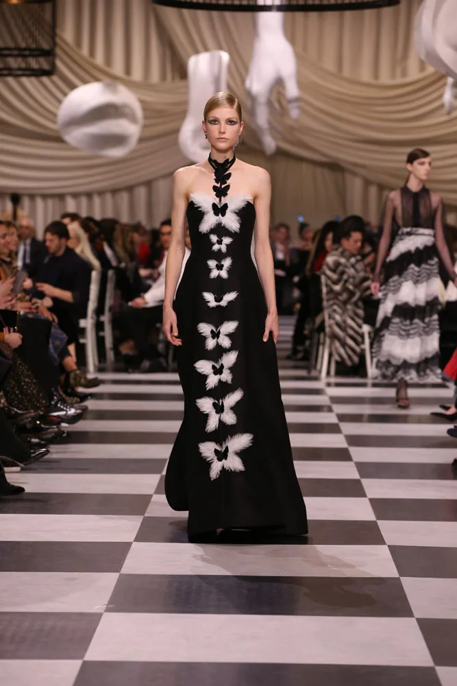 10 BST ấn tượng nhất Tuần lễ thời trang Haute Couture Xuân 2018 10 BST ấn tượng nhất Tuần lễ thời trang Haute Couture Xuân 2018