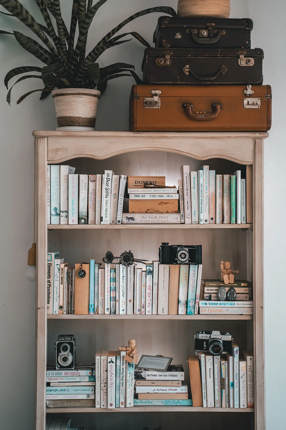 Nước hoa mùi hương sách cũ Nước hoa mùi hương sách cũ