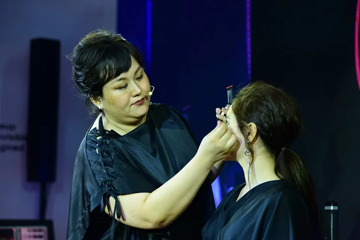 shiseido ra mắt bst trang điểm mới Reiko shiseido ra mắt bst trang điểm mới Reiko