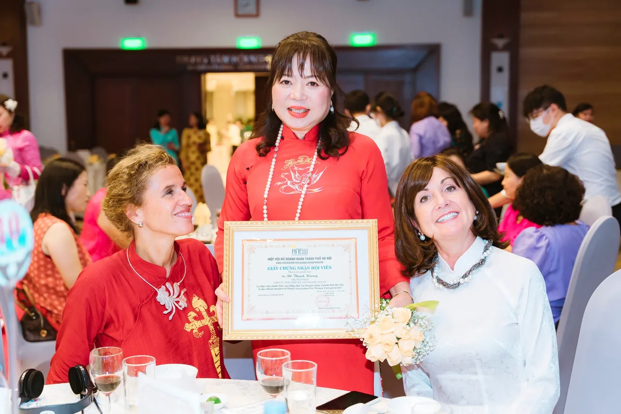 các nữ doanh nhân sự kiện gặp gỡ mùa Thu