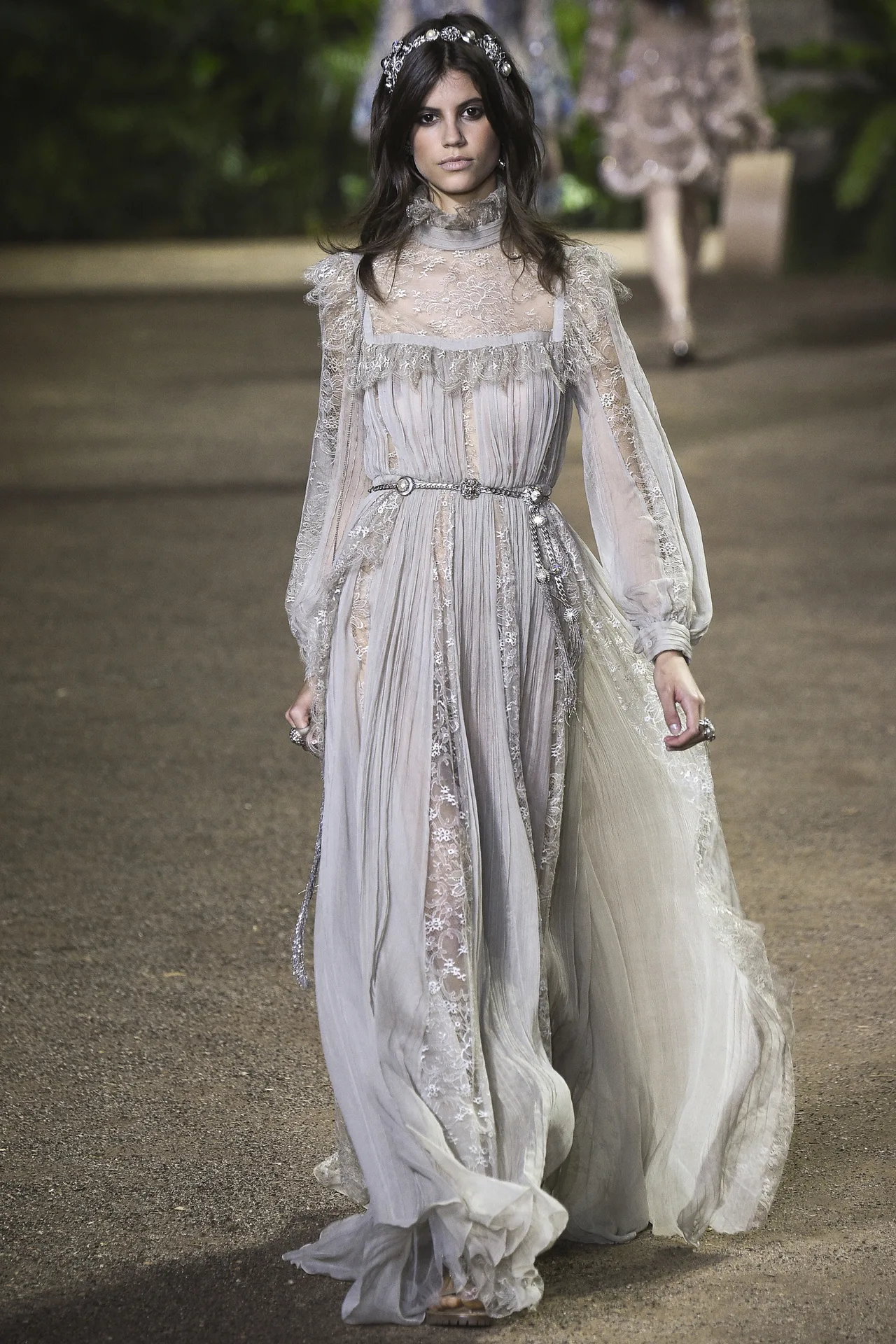 elie-saab-spring2016-ellevietnam(15)