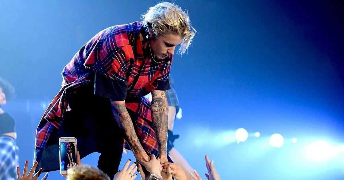 justin bieber - elle vietnam 5