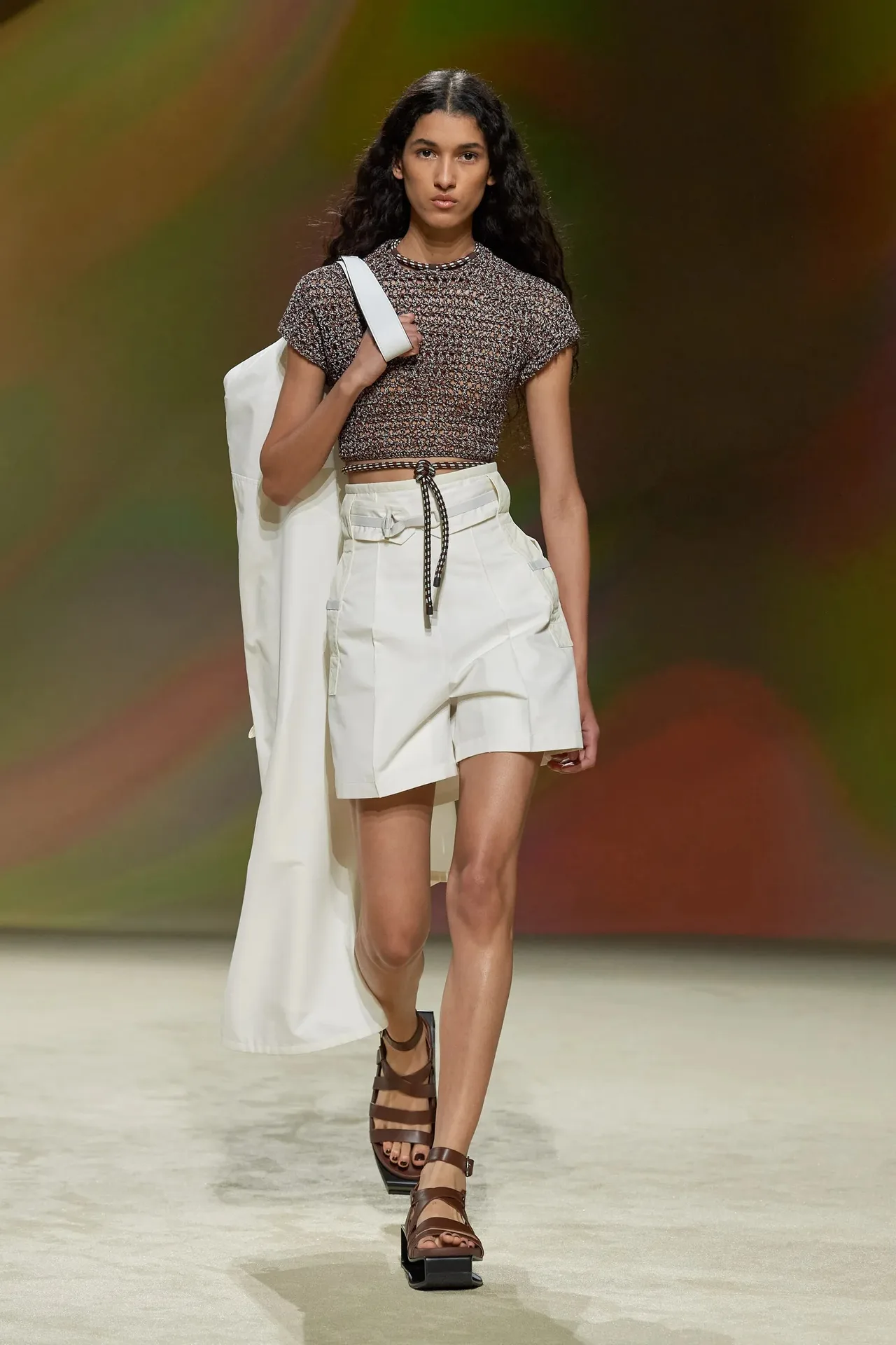 Hermès Xuân Hè 2023 look 18