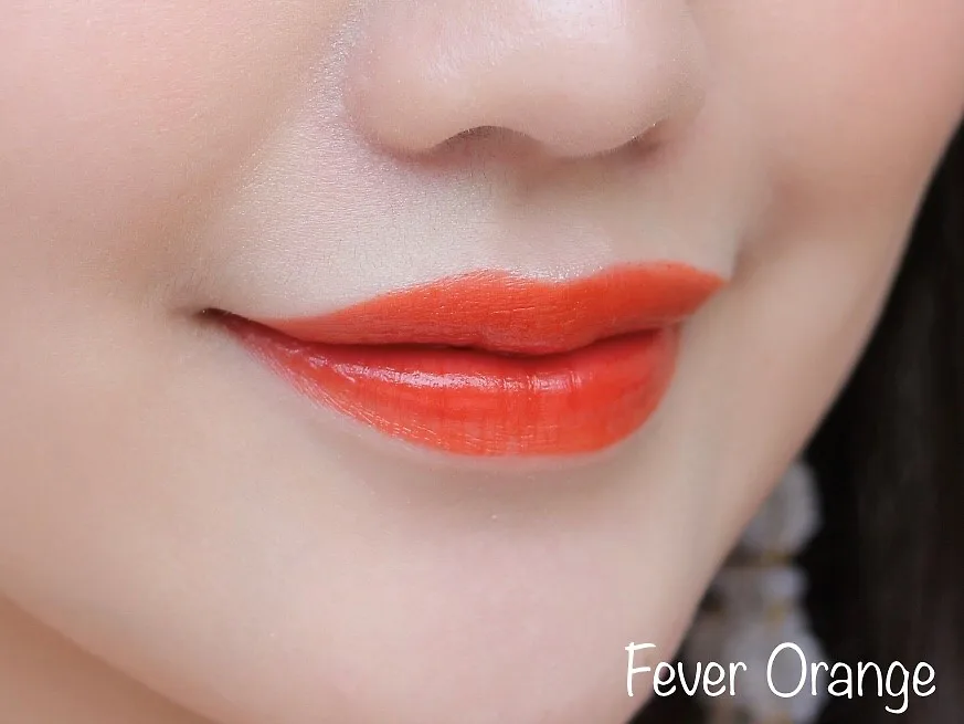 6 sắc son collagen Lip On Lip Charm Galaxy Edition 9