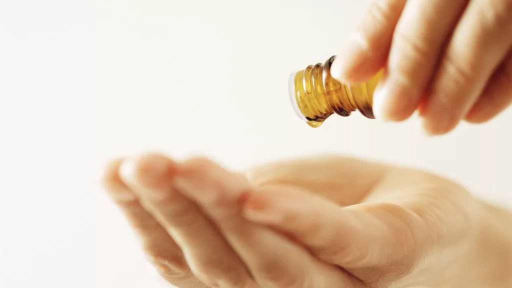 tinh dầu thiên nhiên 04 tinh dầu thiên nhiên 04