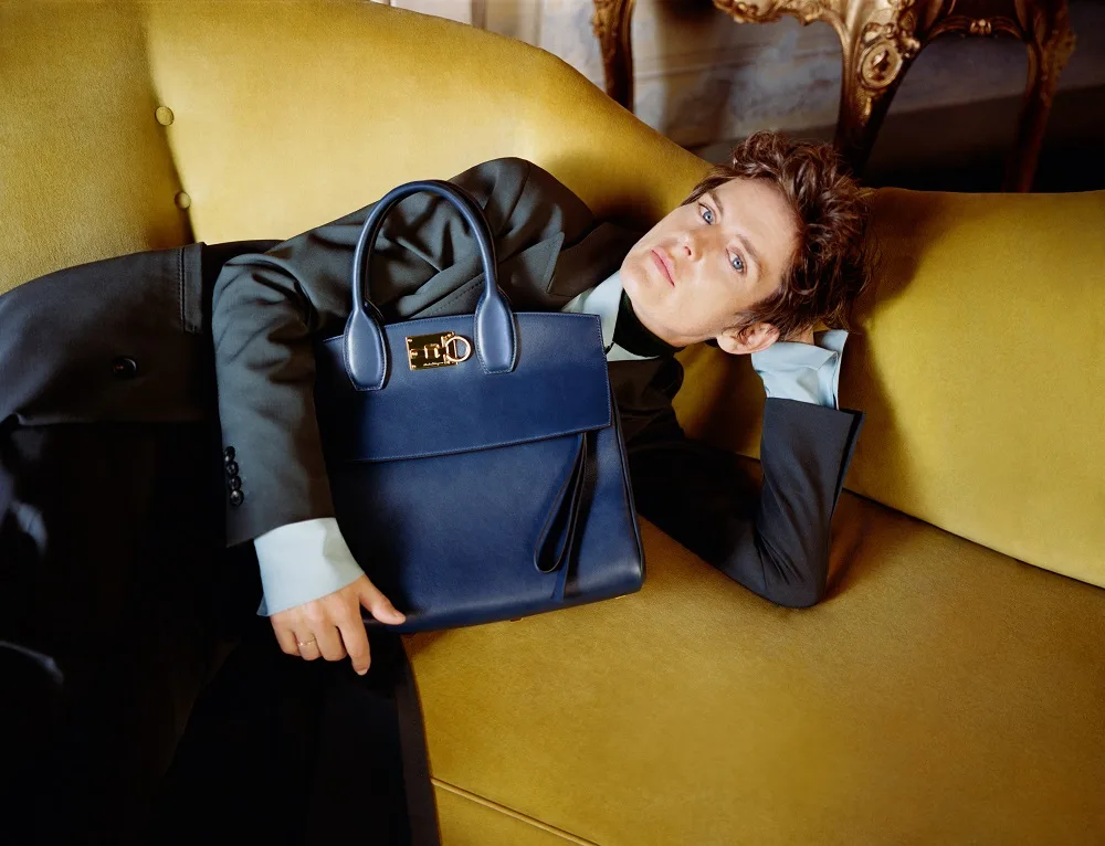salvatore ferragamo studio bag (10) salvatore ferragamo studio bag (10)