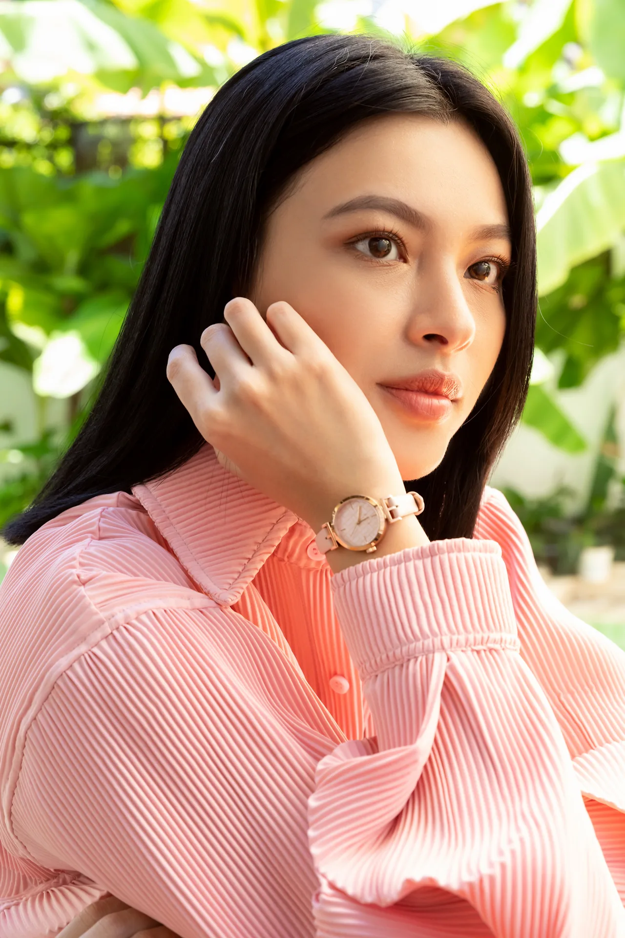 Tú Hảo gợi ý mix n match phụ kiện theo phong cách Paris