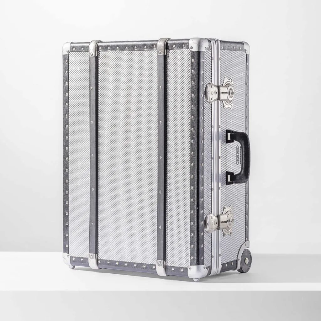 thương hiệu Tommy Hilfiger rimowa