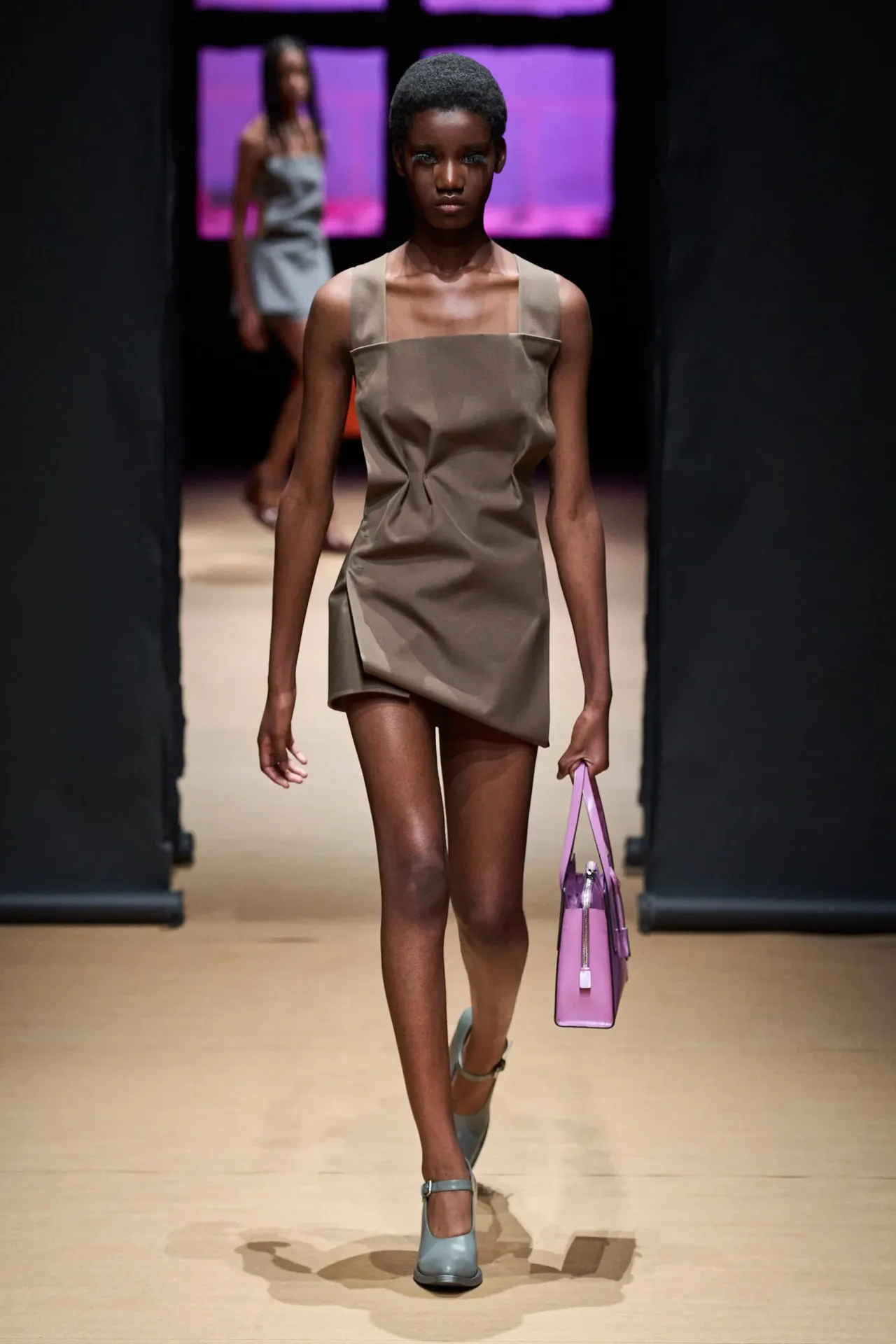 Prada Xuân Hè 2023 look 19