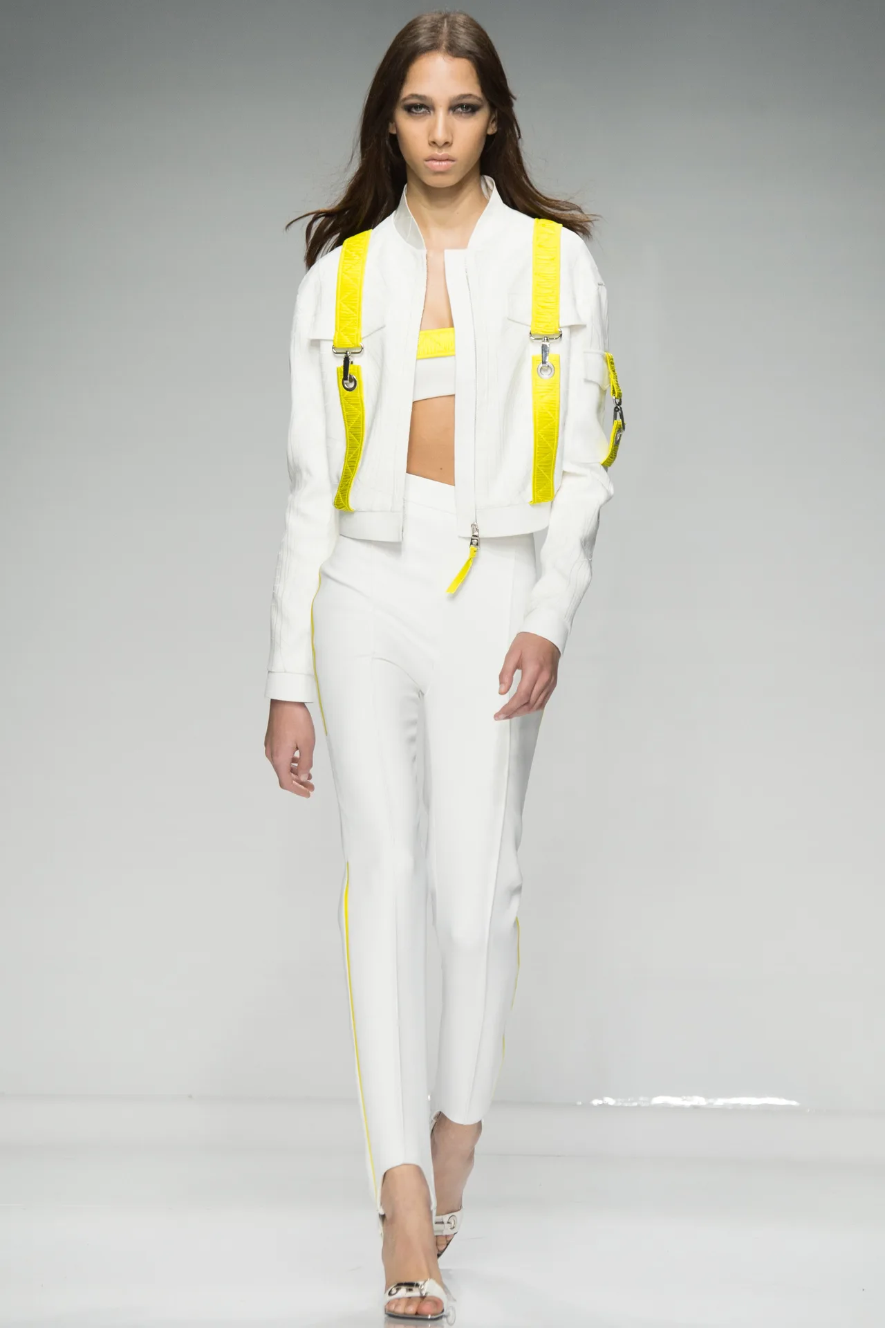 Một số mẫu thiết kế của Versace tại Haute Couture 2016
