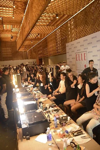 Hau Truong Show Dien ELLE show 2015 09